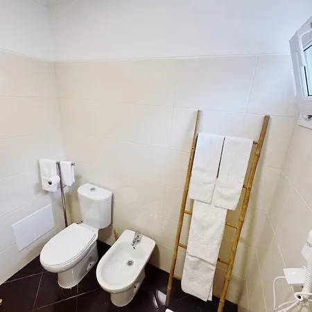 Santos Da Ii Apartment *
