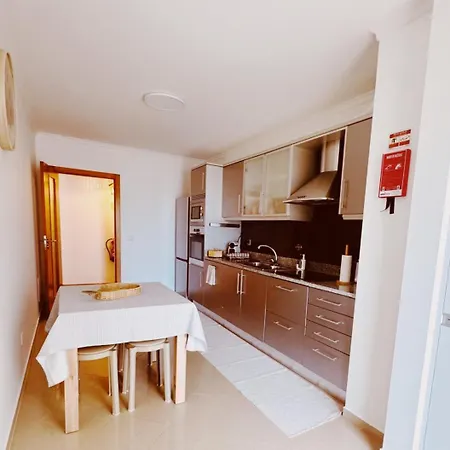 Santos Da Ii Apartment *