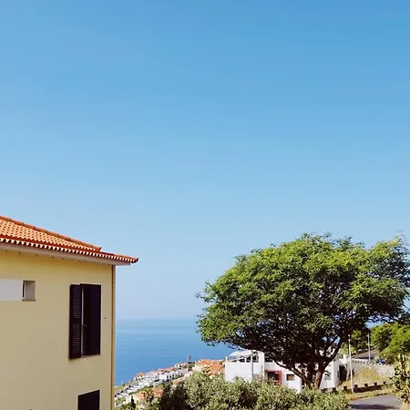 Santos Da Ii Canico (Madeira)
